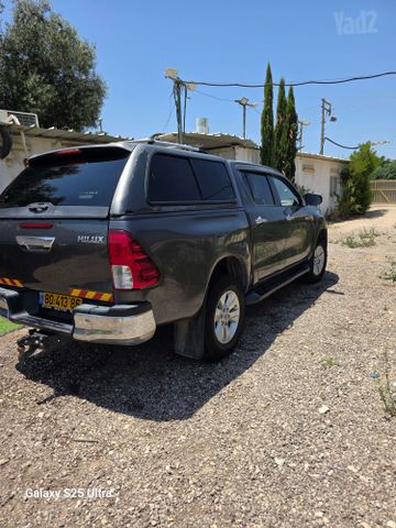 טויוטה היילקס