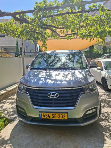 יונדאי H-1 / i800