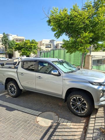מיצובישי טרייטון / L200