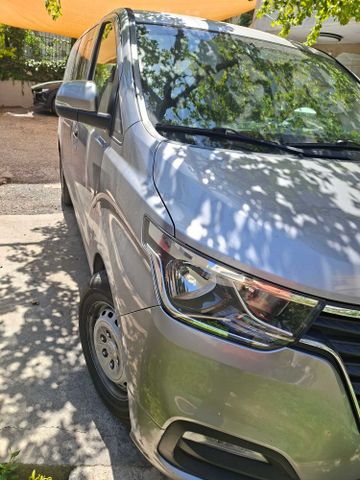 יונדאי H-1 / i800