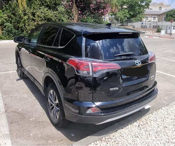 טויוטה RAV4