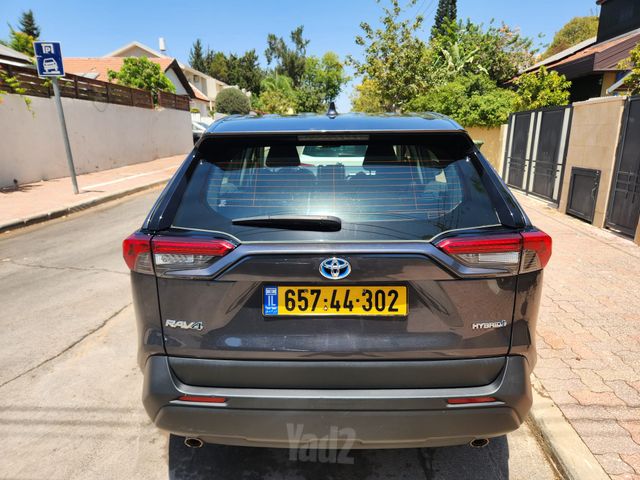 טויוטה RAV4