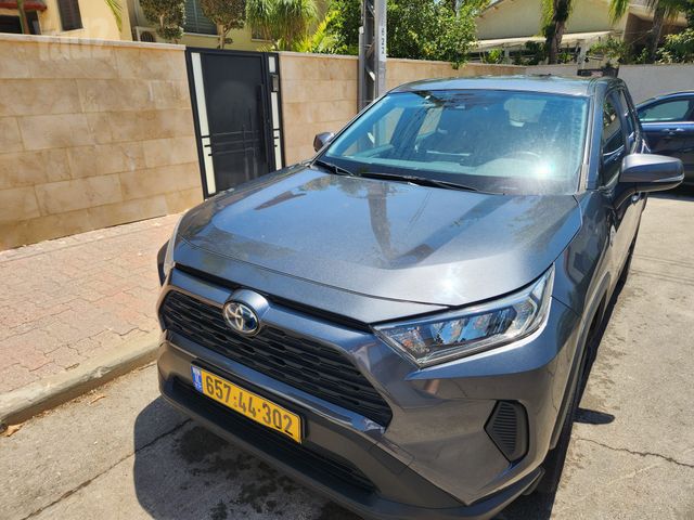 טויוטה RAV4