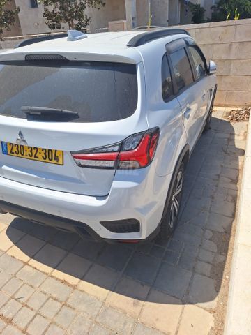 מודעת רכב מיצובישי ASX