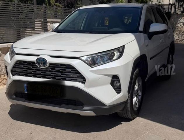 טויוטה RAV4
