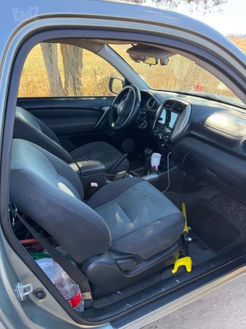 טויוטה RAV4