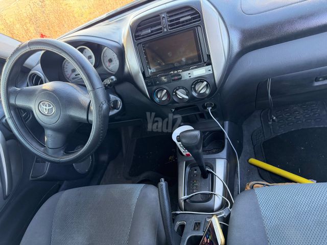 טויוטה RAV4