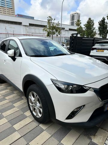 מודעת רכב מאזדה CX-3