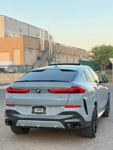 ב מ וו X6