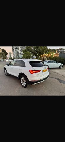 אאודי Q3