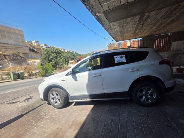 מודעת רכב טויוטה RAV4