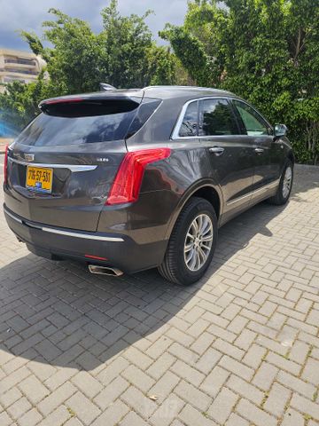 קאדילק XT5