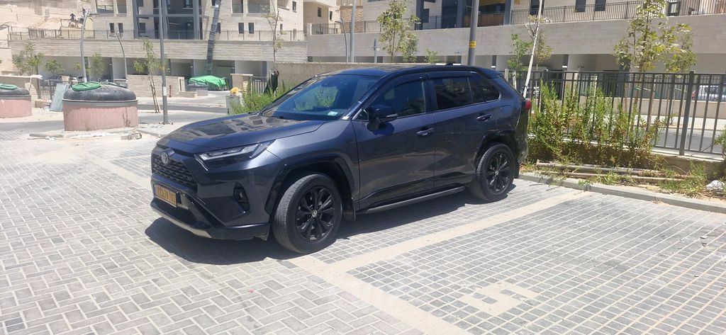 מודעת רכב טויוטה RAV4