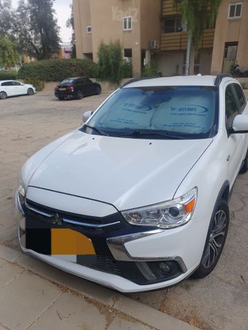 מודעת רכב מיצובישי ASX