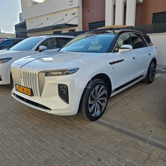 מודעת רכב הונגצ'י E-HS9