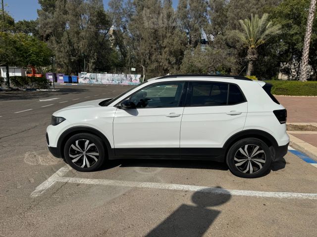 מודעת רכב פולקסווגן T-קרוס