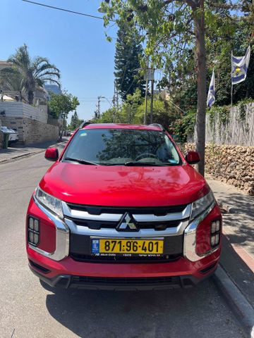 מודעת רכב מיצובישי ASX
