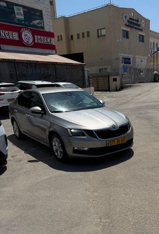 סקודה אוקטביה