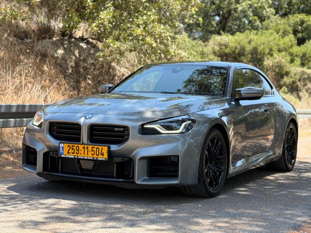 ב מ וו M2