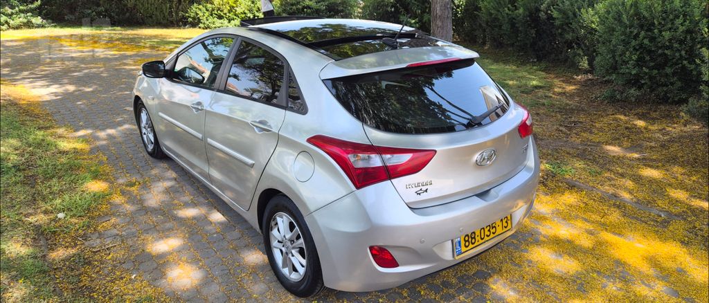יונדאי i30