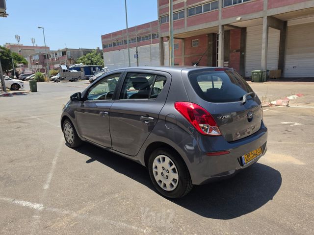 יונדאי i20