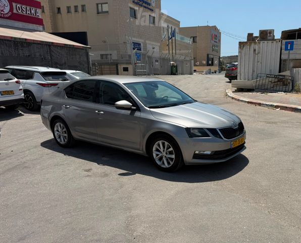 סקודה אוקטביה