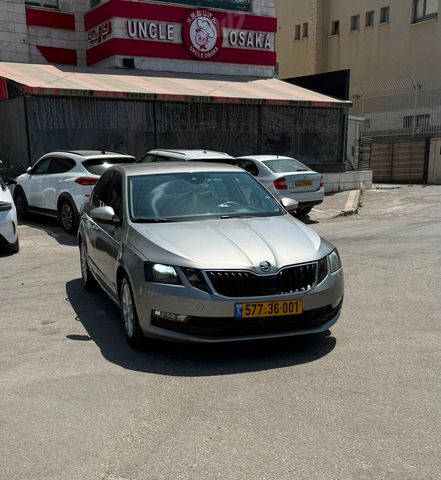 סקודה אוקטביה