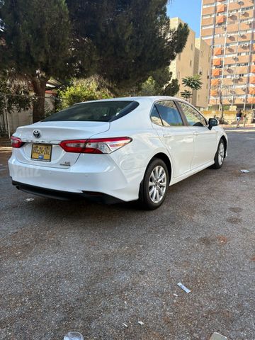 טויוטה קאמרי