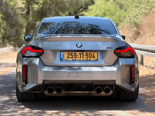 ב מ וו M2
