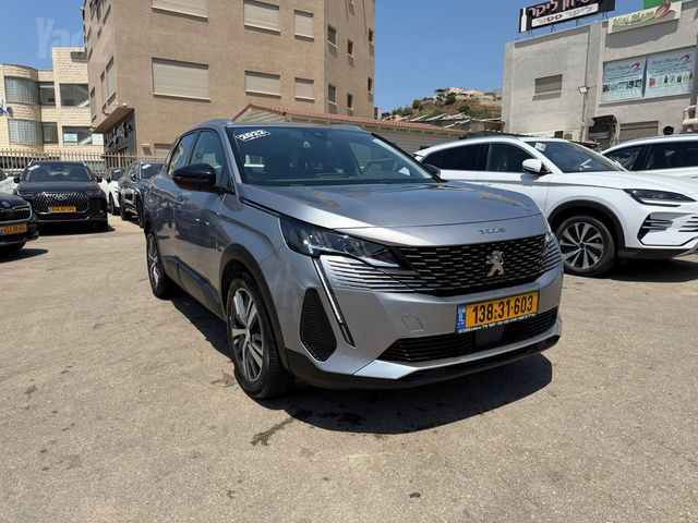 פיג'ו 3008