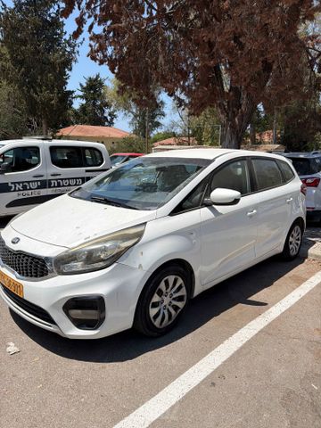 מודעת רכב קיה קארנס