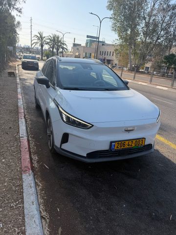 Geometry C Pro 460 חשמלי אוט׳ (204 כ״ס)