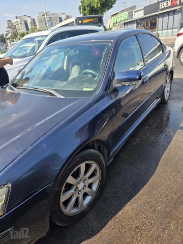 סובארו B4/לגאסי