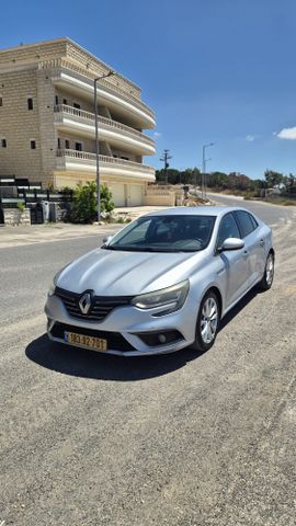 רנו מגאן