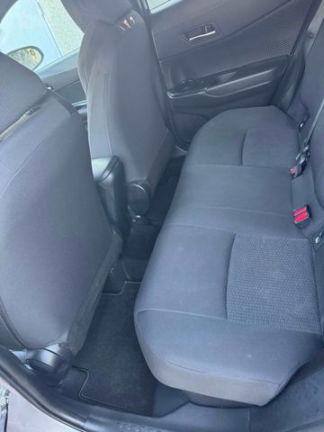 מודעת רכב טויוטה C-HR