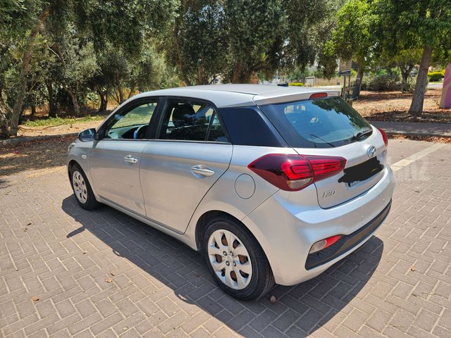יונדאי i20
