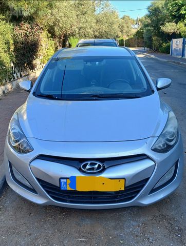 יונדאי i30