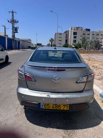 מאזדה 3