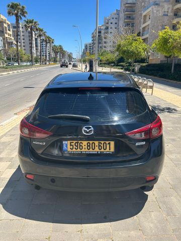 מודעת רכב מאזדה 3