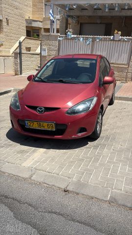 מודעת רכב מאזדה 2