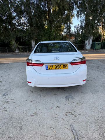 טויוטה קורולה