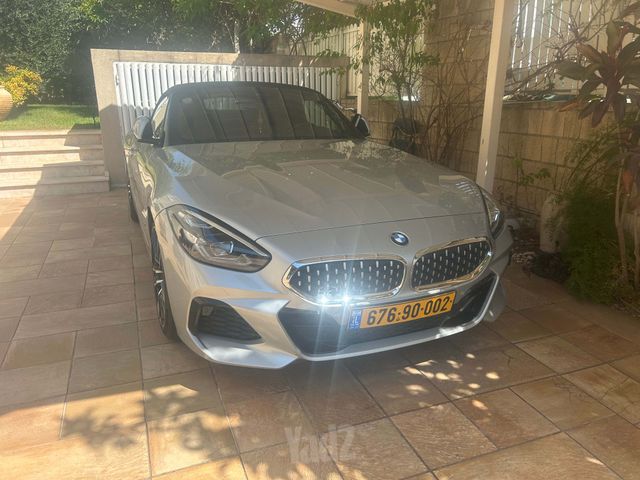 ב מ וו Z4