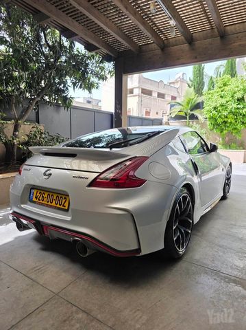 ניסאן 370Z
