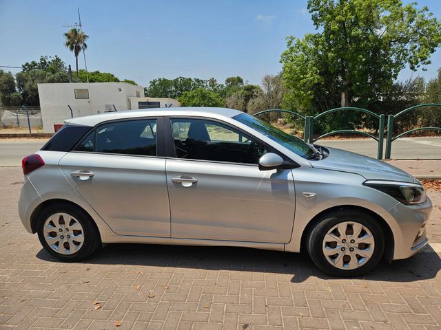 יונדאי i20