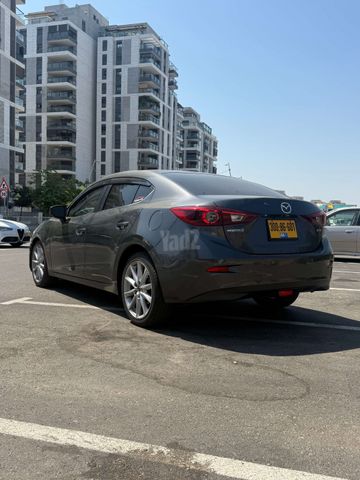 מאזדה 3