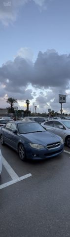 סובארו B4/לגאסי