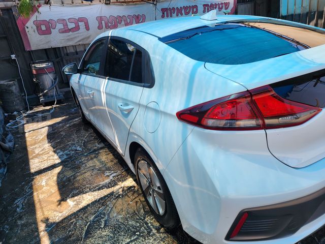 יונדאי איוניק