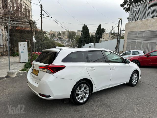טויוטה אוריס