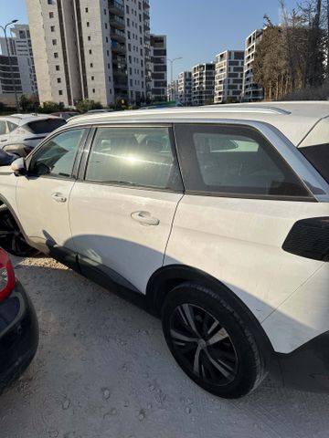 מודעת רכב פיג'ו 5008