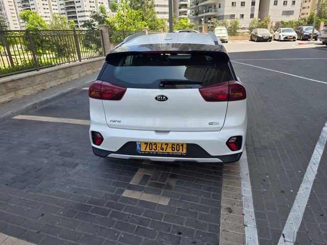 קיה נירו
